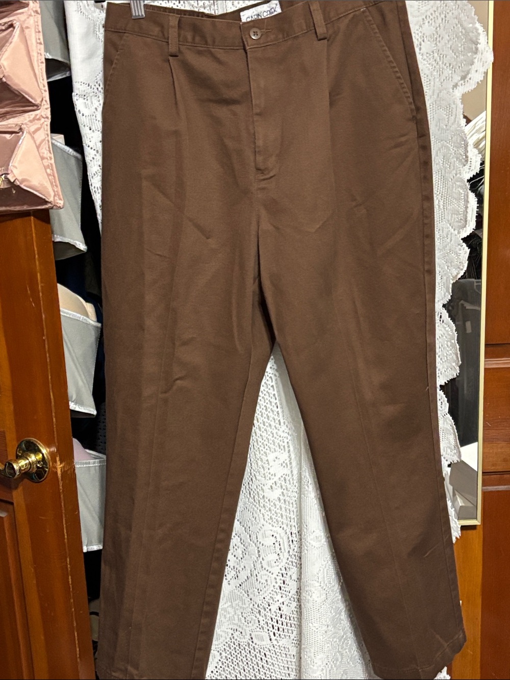 Classic women’s Brown Chino Pants
